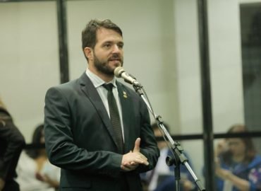 Deputado Fábio Figueiras desce o sarrafo no Zenaldo devido não escolher Cássio Andrade como sucessor.