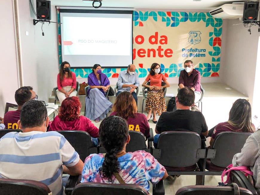 A audiência ocorreu pela manhã, no auditório do Gabinete do Prefeito, em Nazaré.